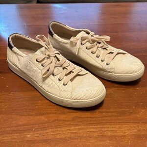 Johnston & Murphy Textured Leather Sneakers